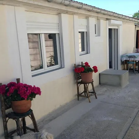 Charming Town Centre House With Garden