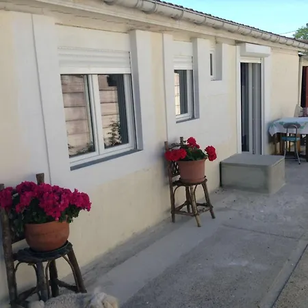Holiday home Charming Town Centre House With Garden