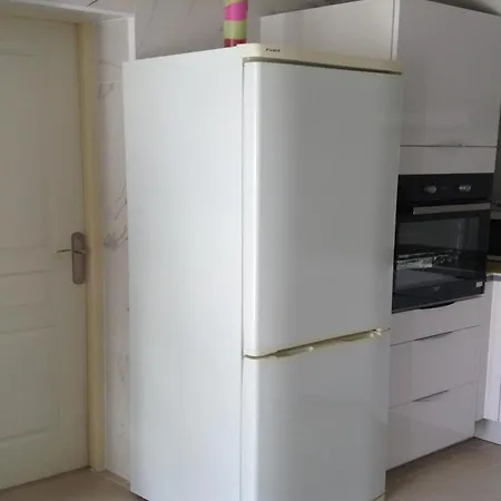 Charming Town Centre House With Garden Dax