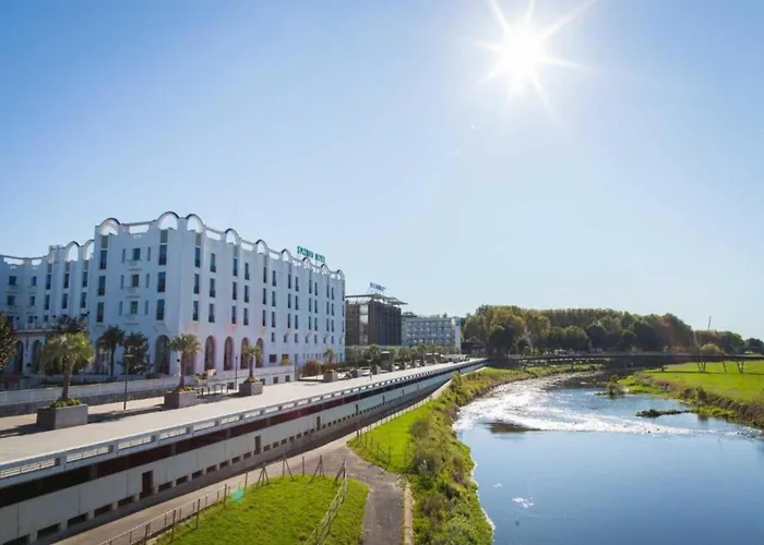 Charming Town Centre House With Garden